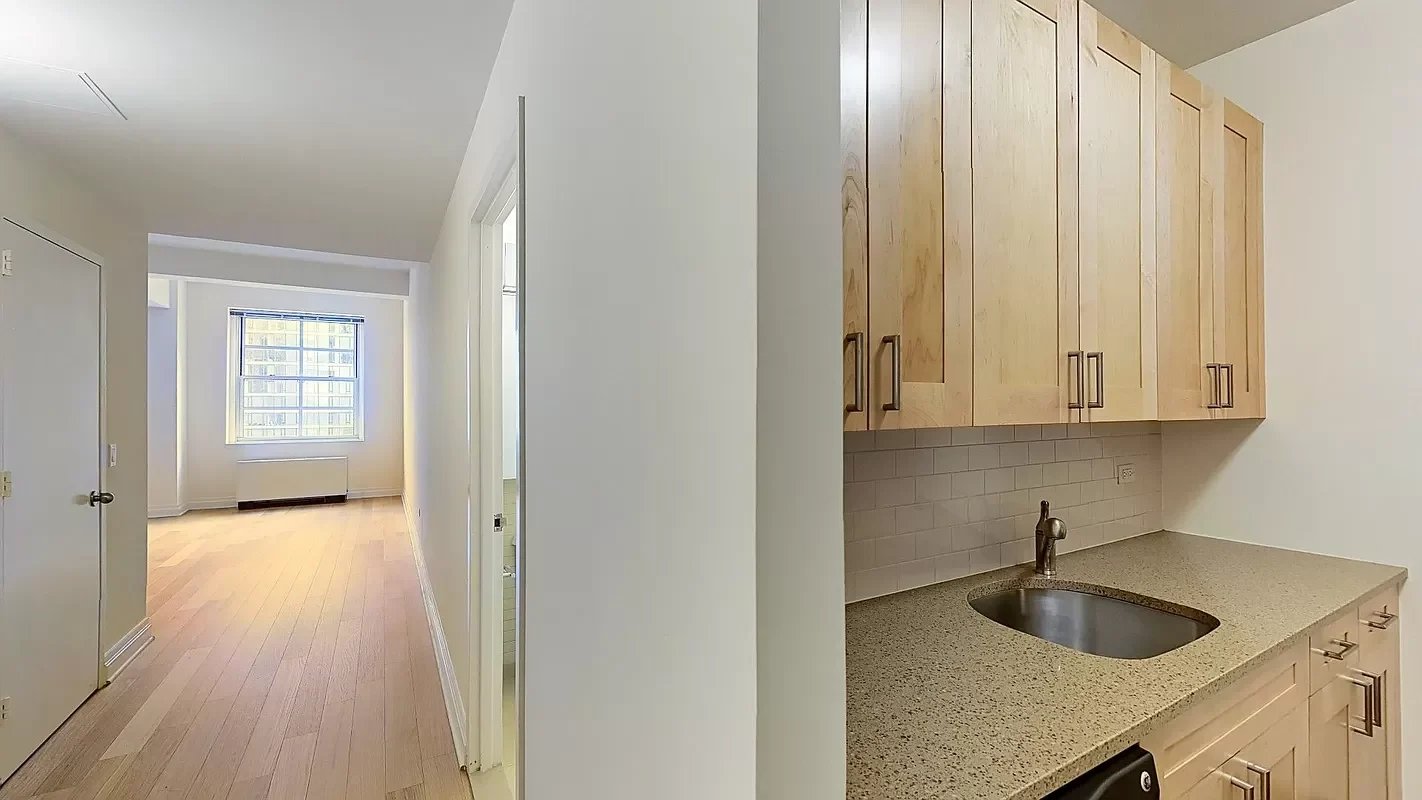 21 W St #9H