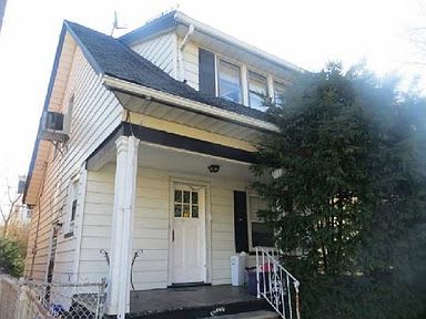 40 Leslie St