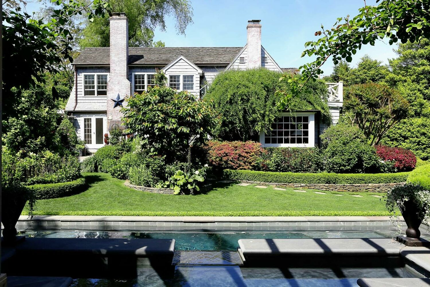 Secluded Summer Compound in Water Mill South