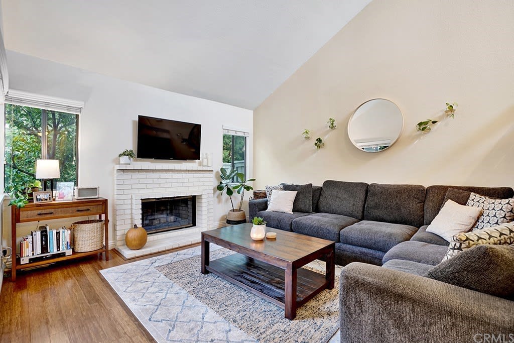 24606 Camden Ct