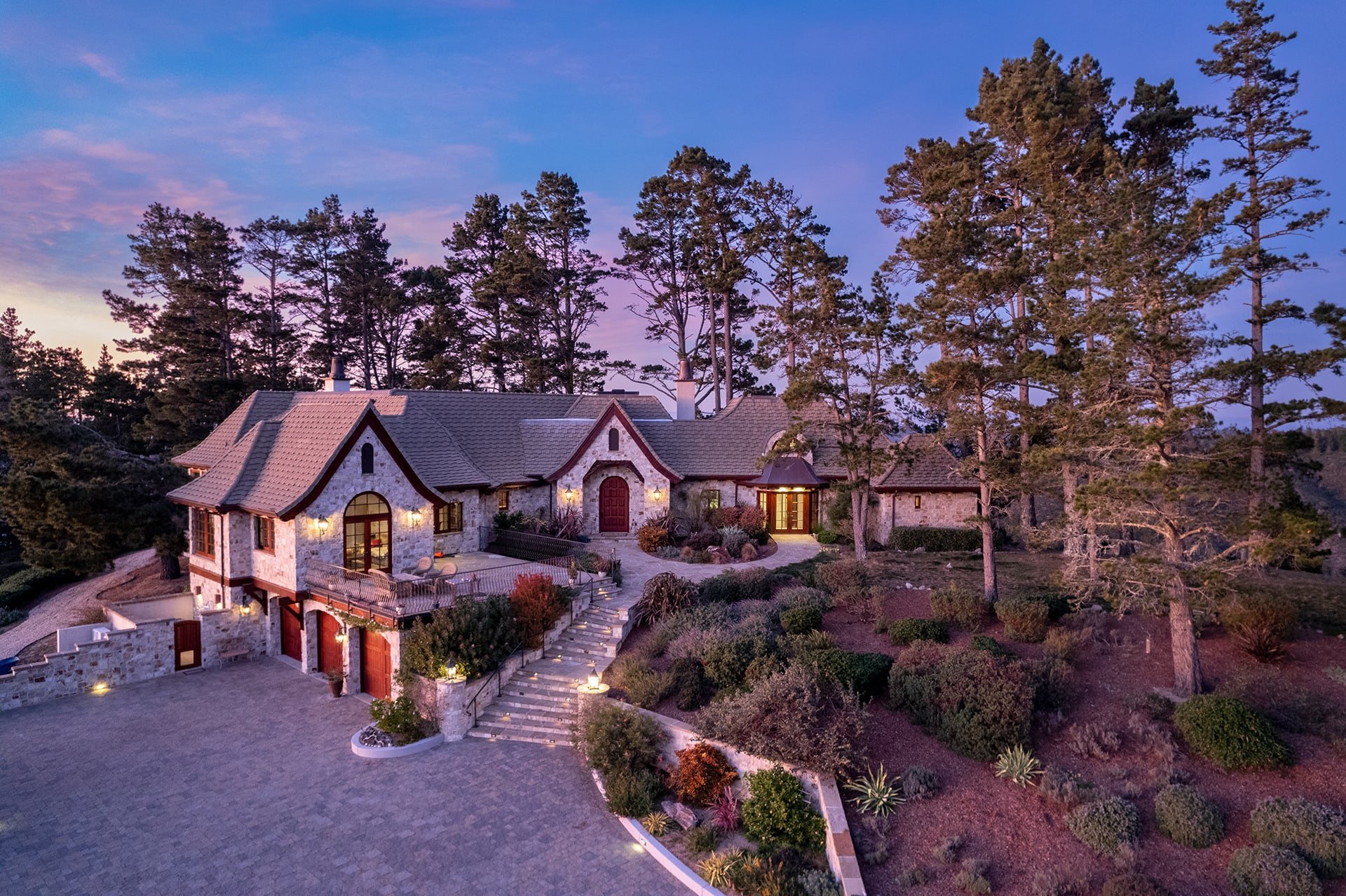 Stunning Peninsula Views - 309 Mt Devon Road
