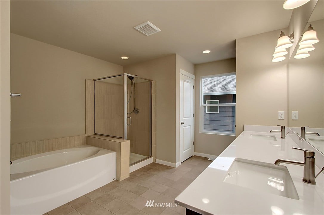 7-932 Clearwater Ct