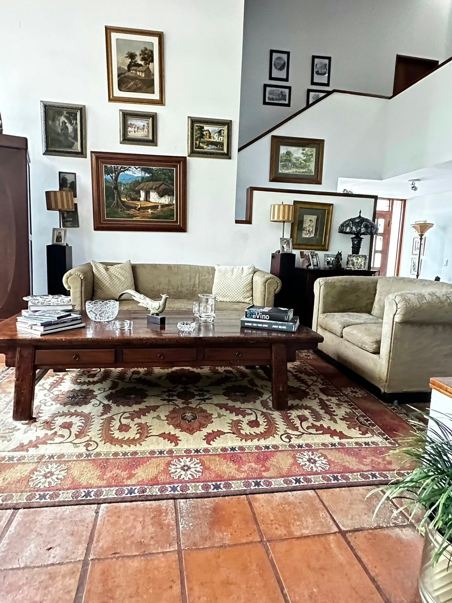 Artisan Colonial Family Home, Curridabat, San Jose