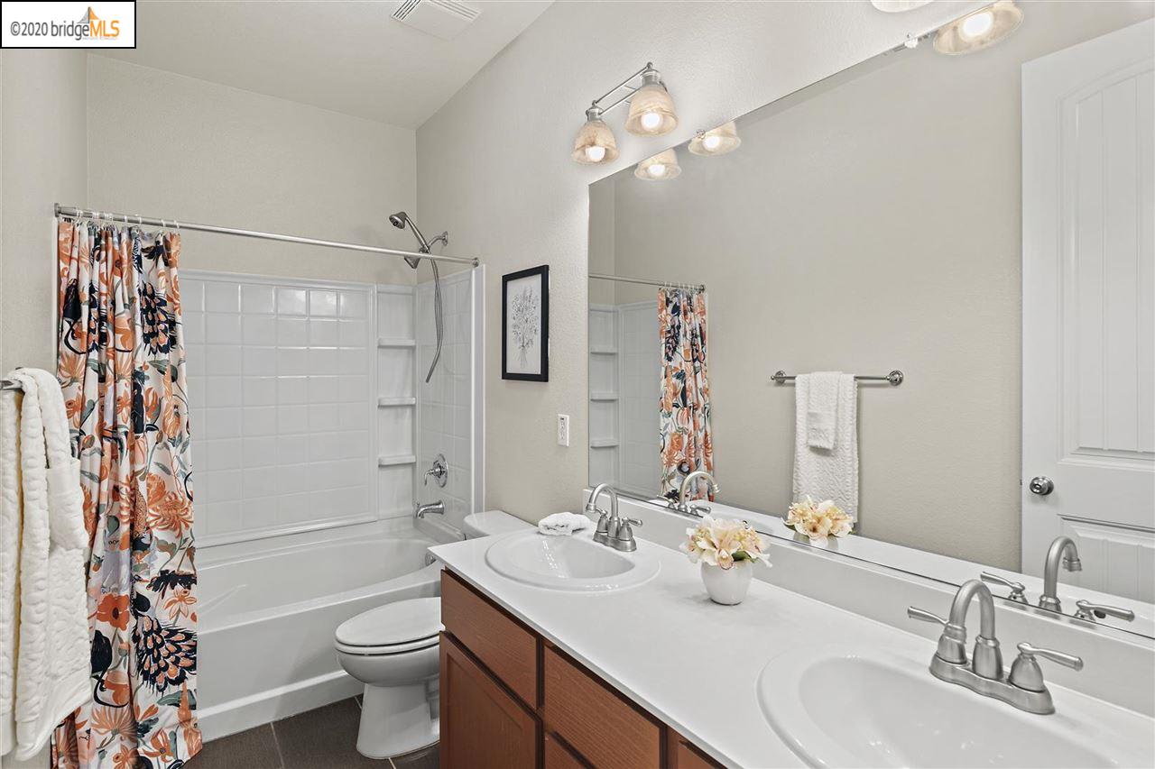 6296 Rocky Point Ct Oakland, CA, 94605