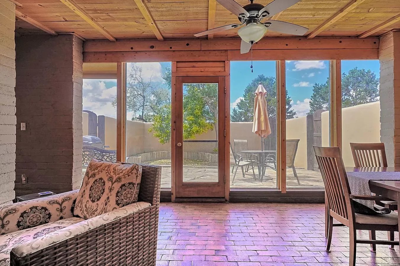 28 Alondra Rd
