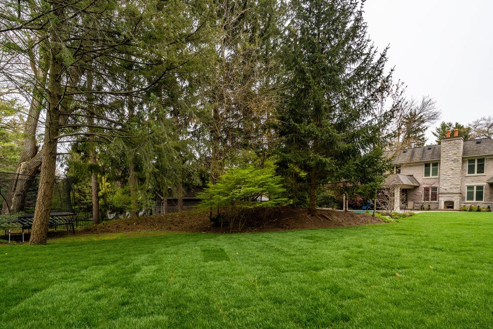 1527 Douglas Dr
