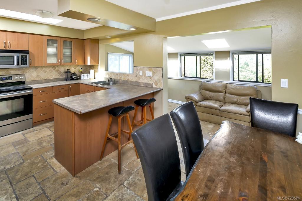3136 Donald St, Saanich