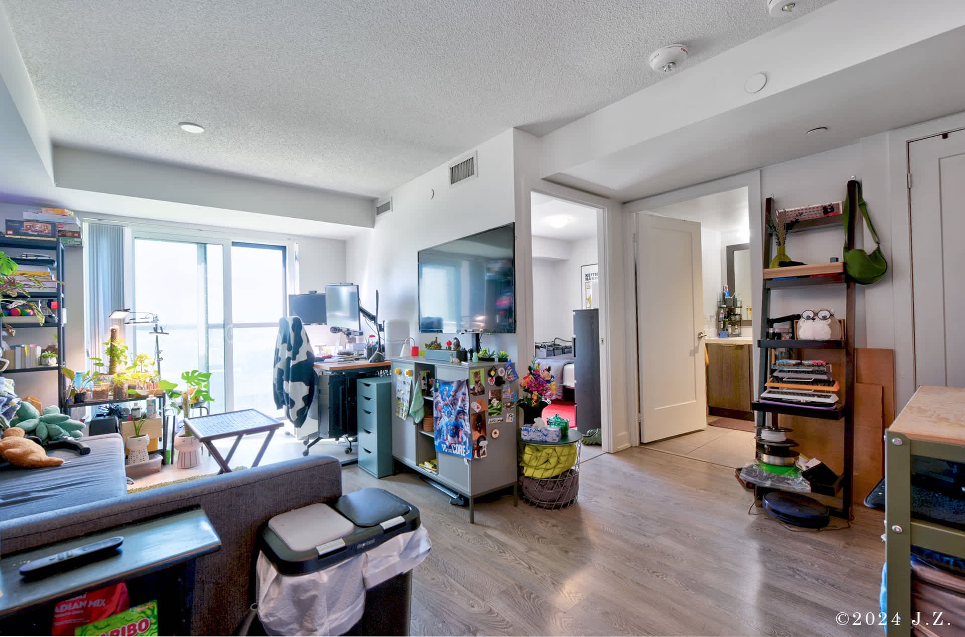 9 Mabelle Ave 517