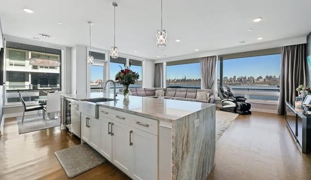 Tour Exquisite Luxury Waterfront Gold Coast Edgewater Condo