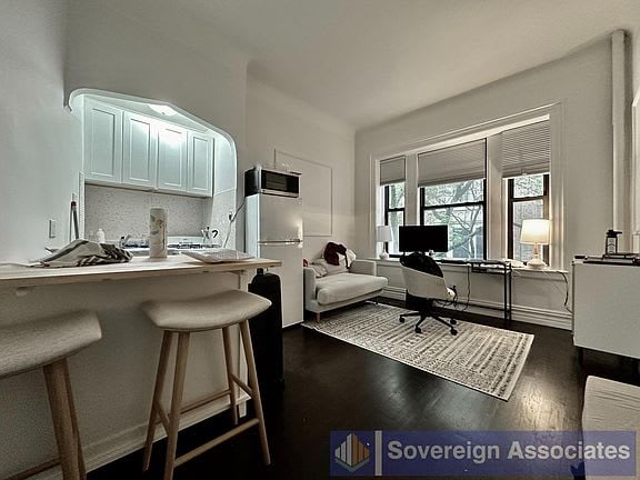 52 Irving Place Unit: 22