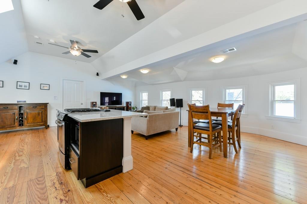 301 Chestnut Ave, #3
