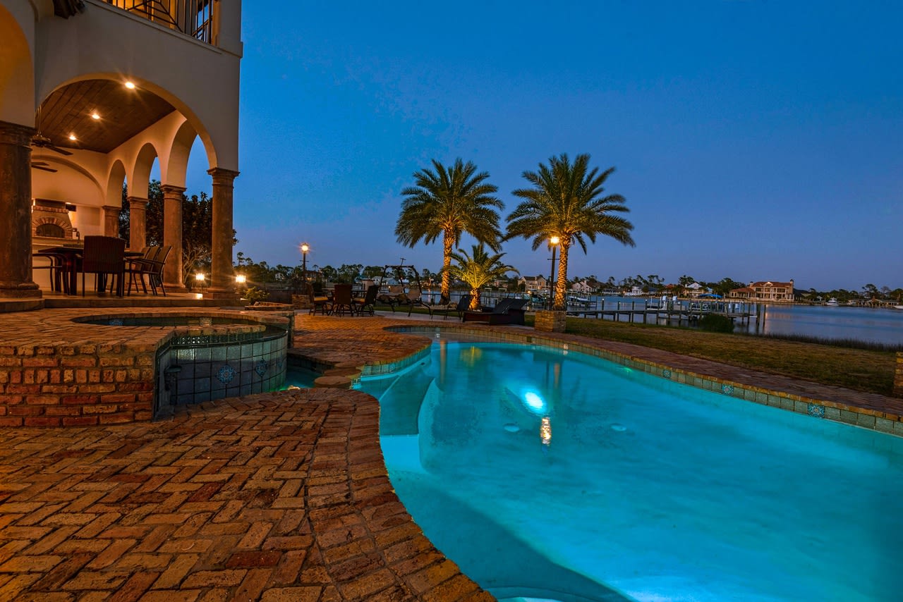 5236 Finisterre Drive