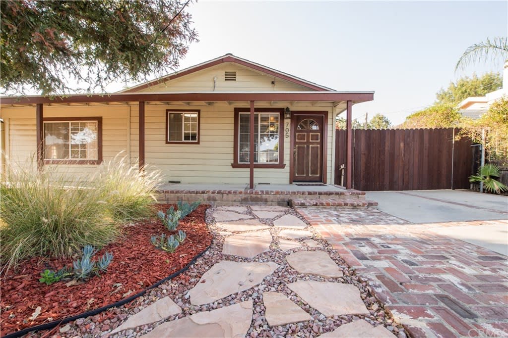 705 Greenwich Dr