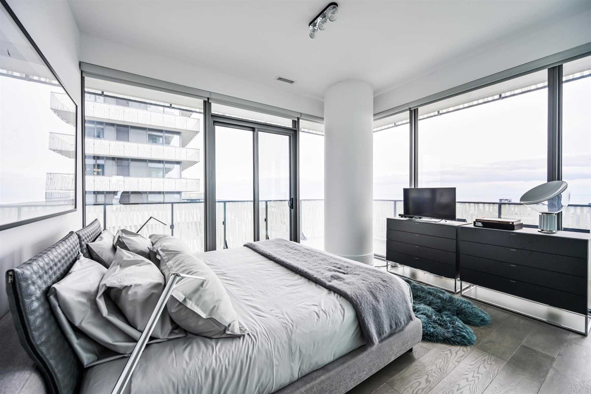 42 Charles St E 5202