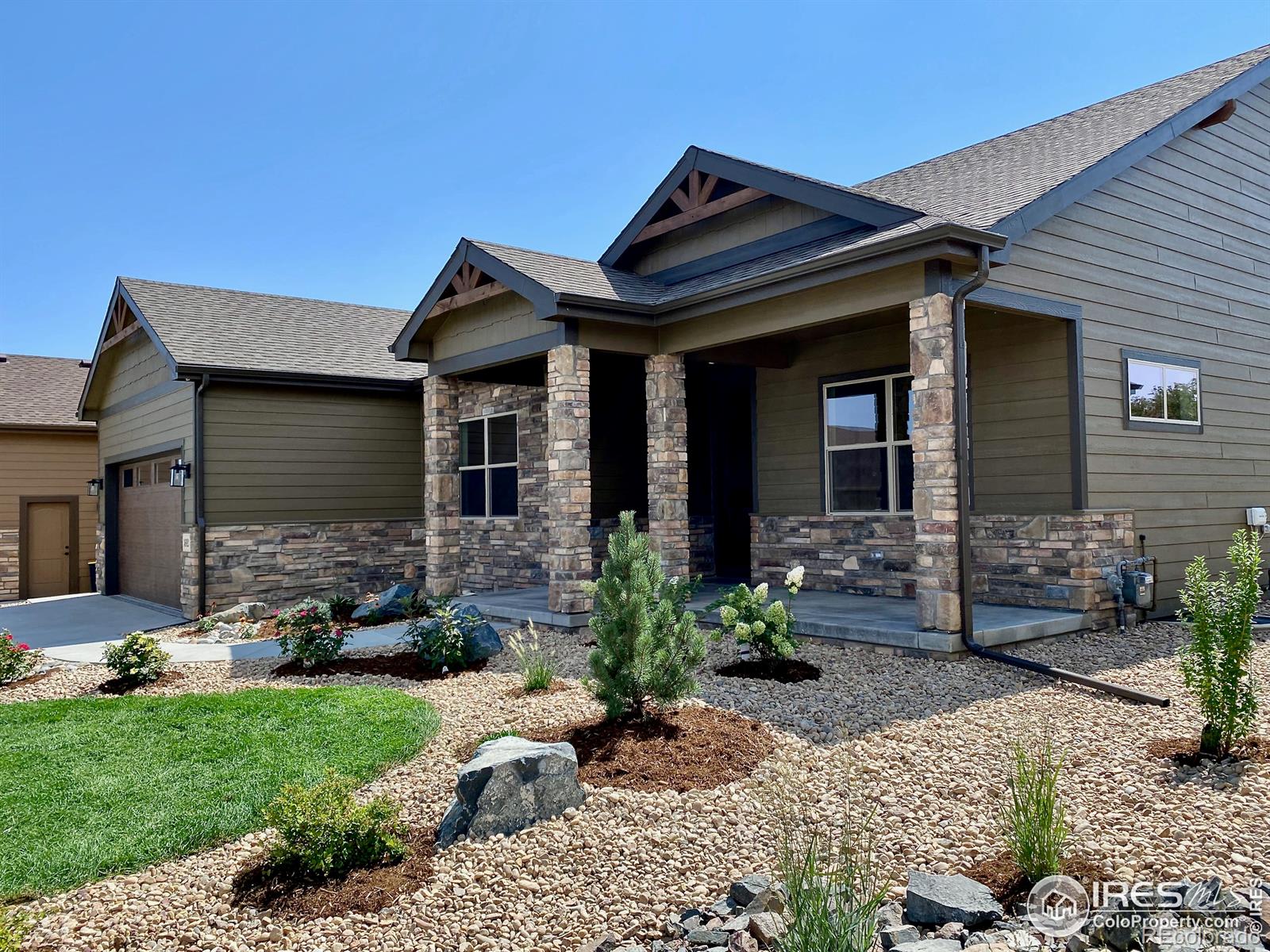 3692 Saguaro Dr