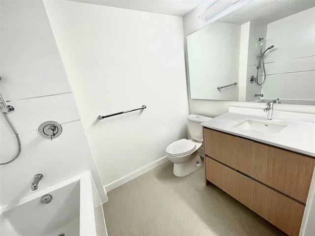 207-8940 University Cres