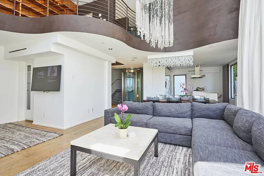 1719 Ocean Front Walk #5