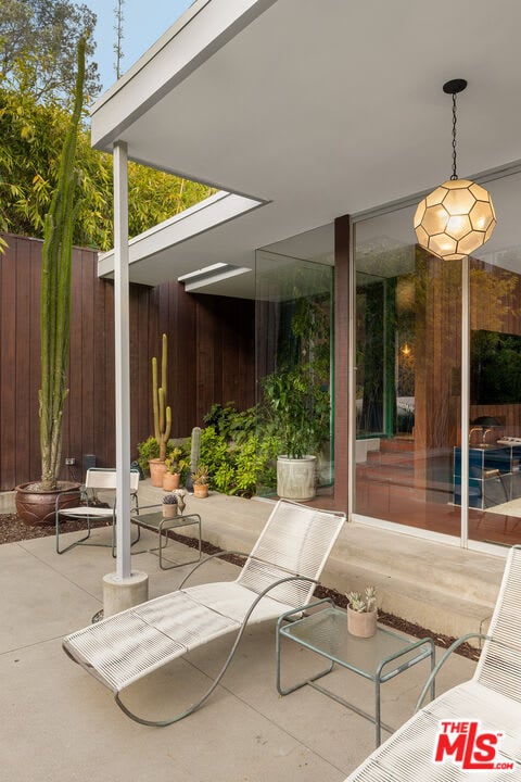 Beachwood Canyon Mid Century by Robert Lee, AIA.