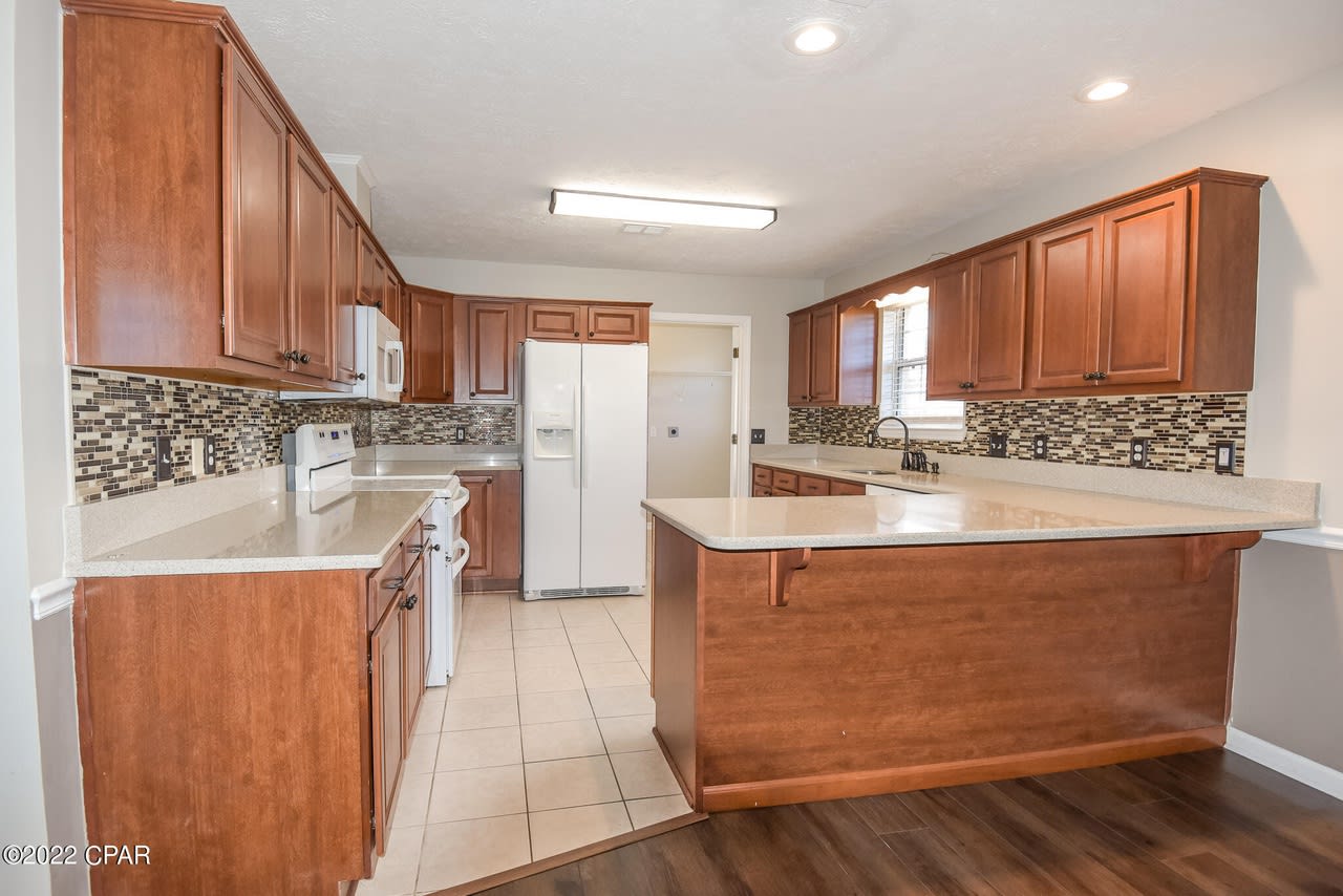 2405 Maple Court