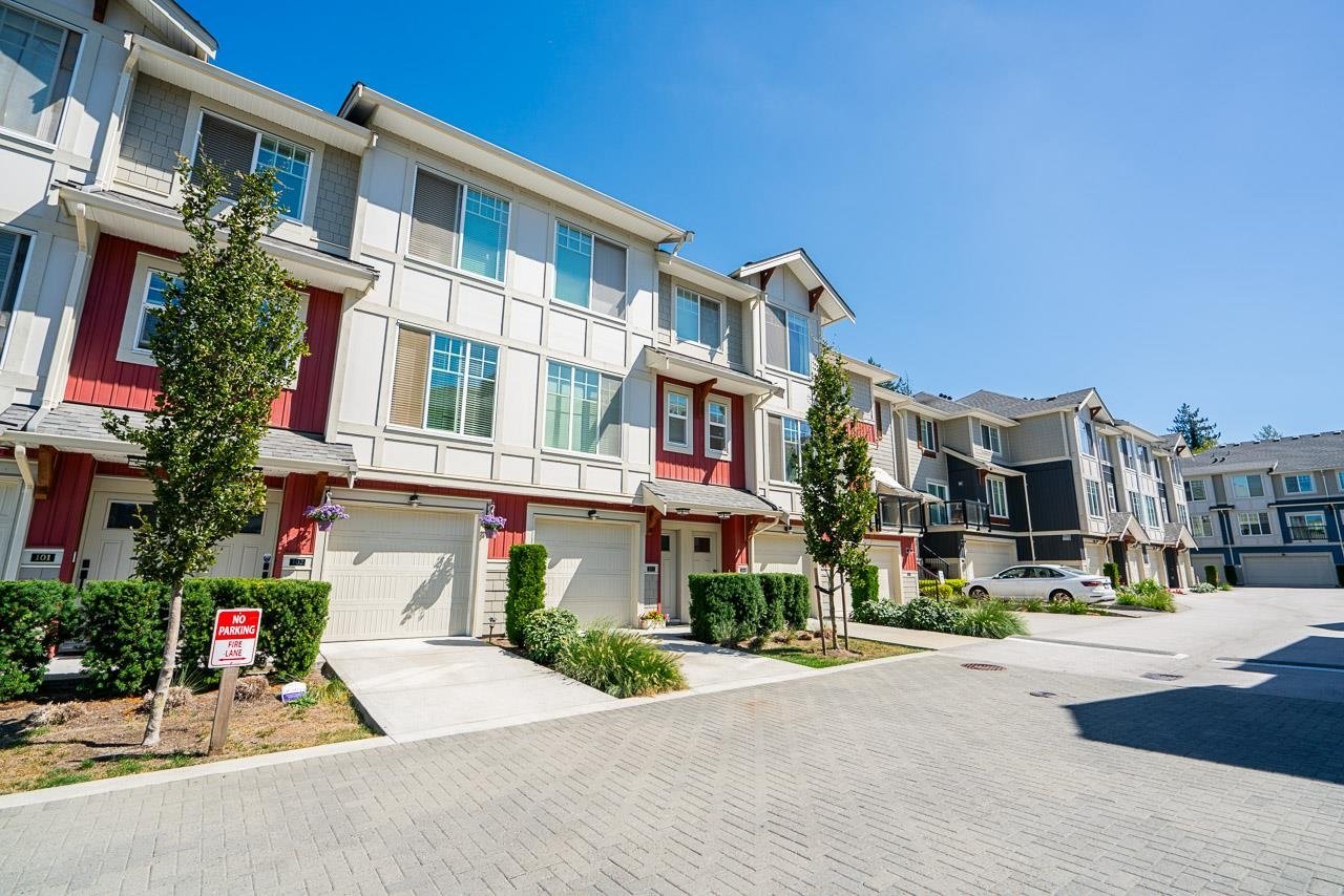 104-20498 82 Ave