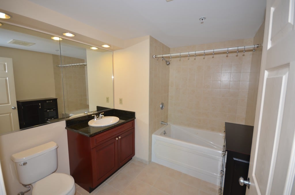 1 Nassau Street Unit: 1705