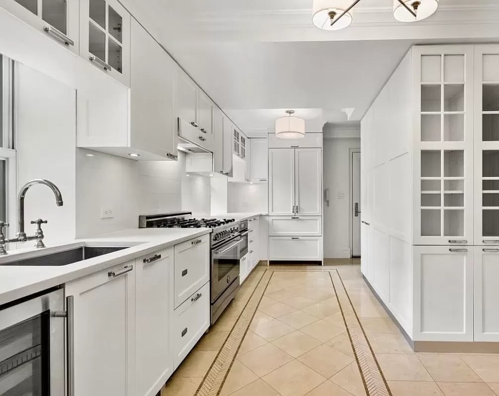 167 East 82nd Street Unit: 8A