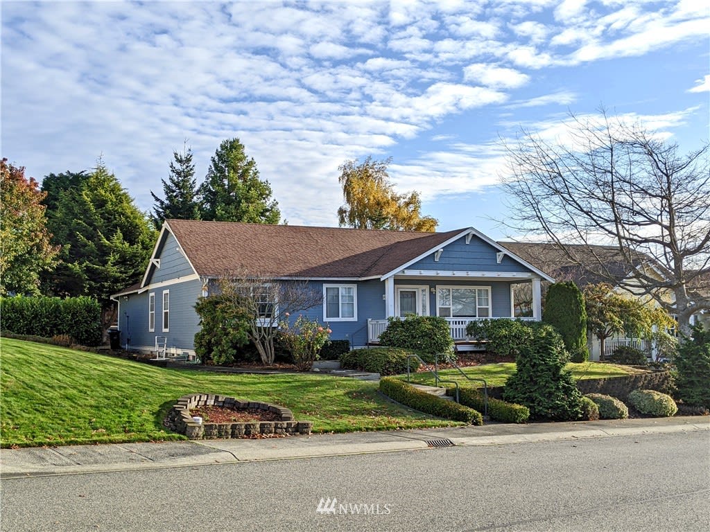 1095 SW Thornberry Dr