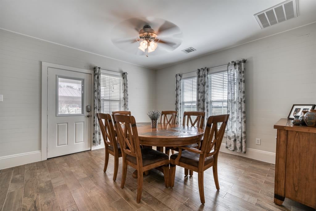 134 Houston St New Ulm, Tx 78950