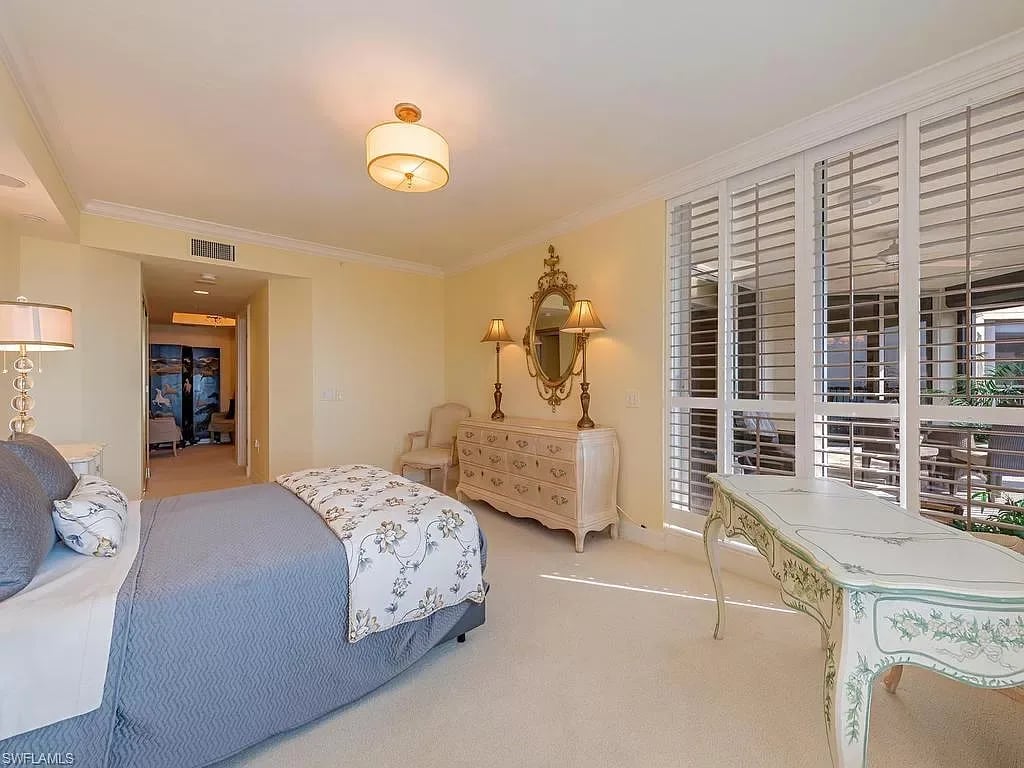 7425 Pelican Bay Blvd, Ph 2203