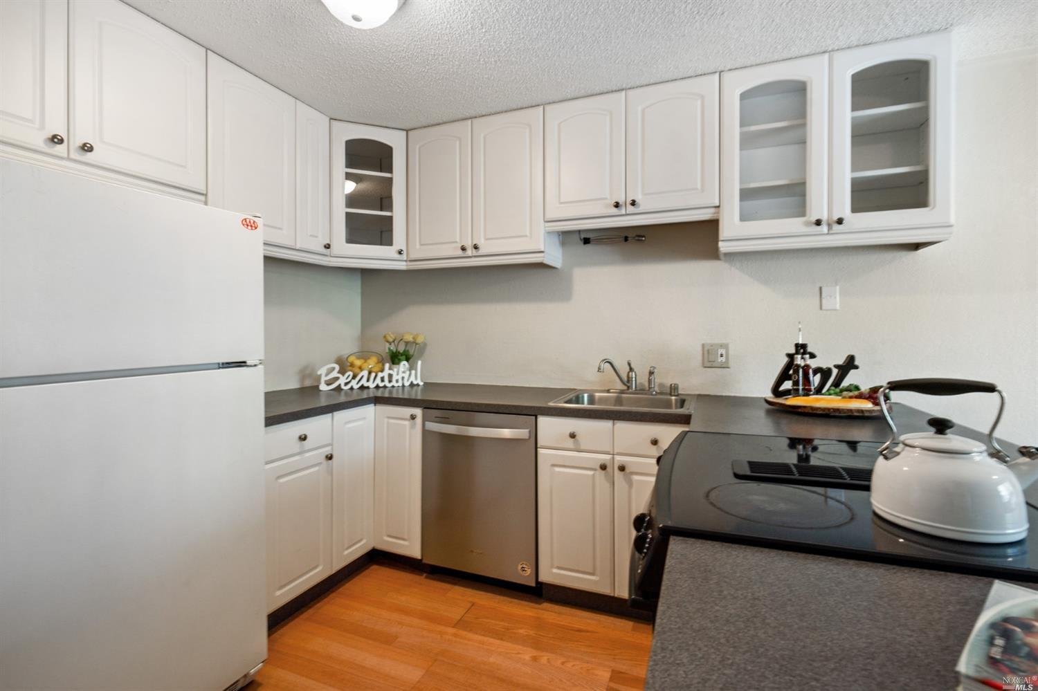 237 College View Dr