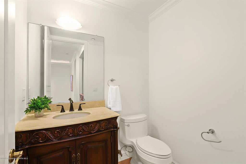11145 Sunshine Terrace 106 Studio City, CA