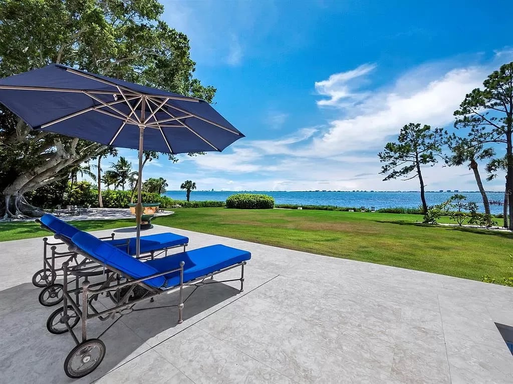 4223 Bay Shore Rd