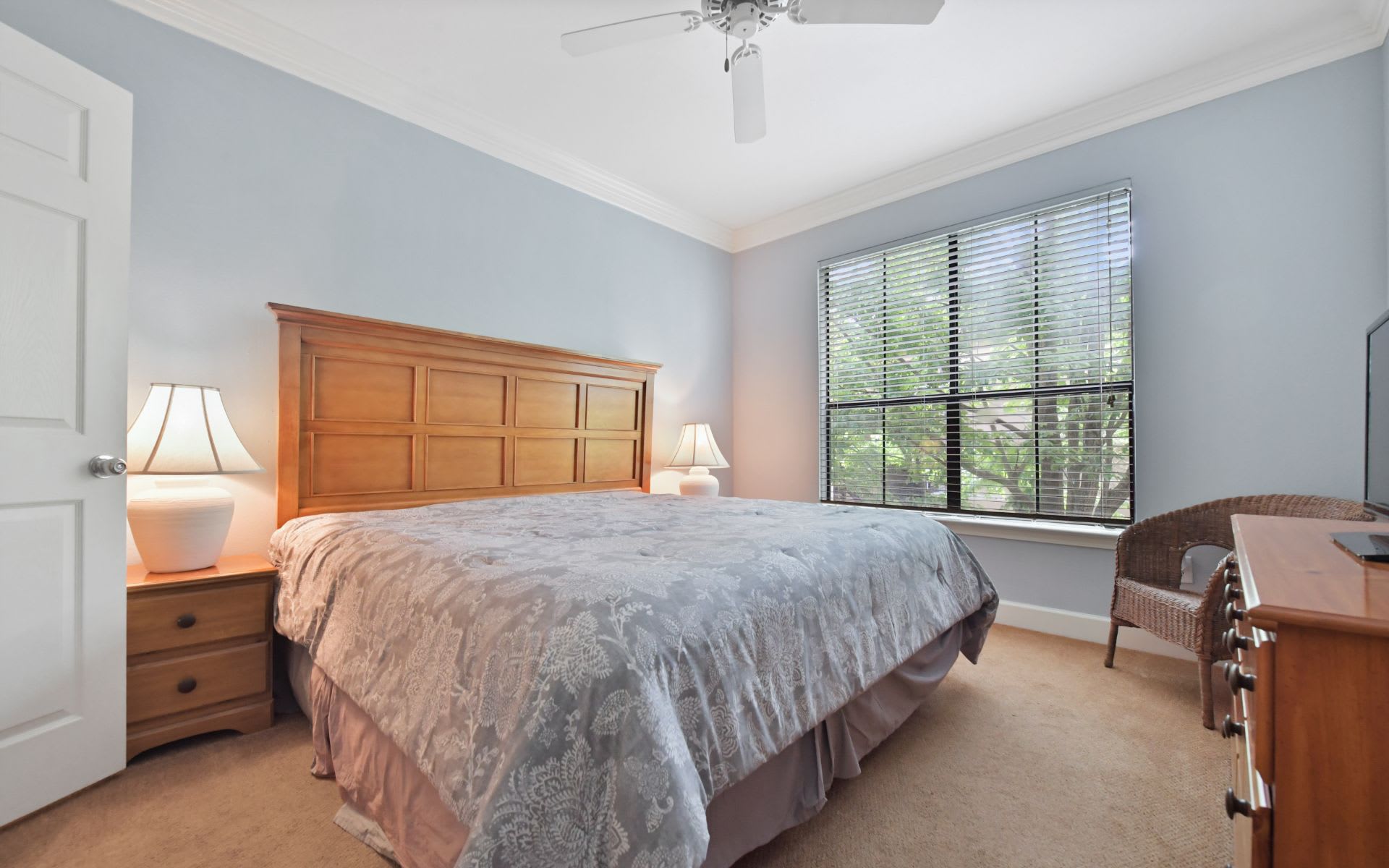 3777 Peachtree Road NE Unit: 924