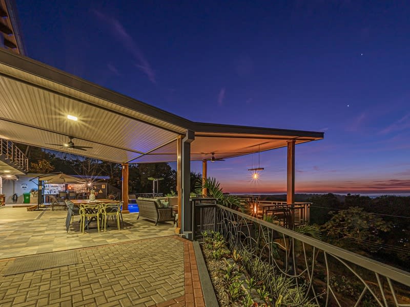 Casa M.K. 5 Bed, Ocean View Home