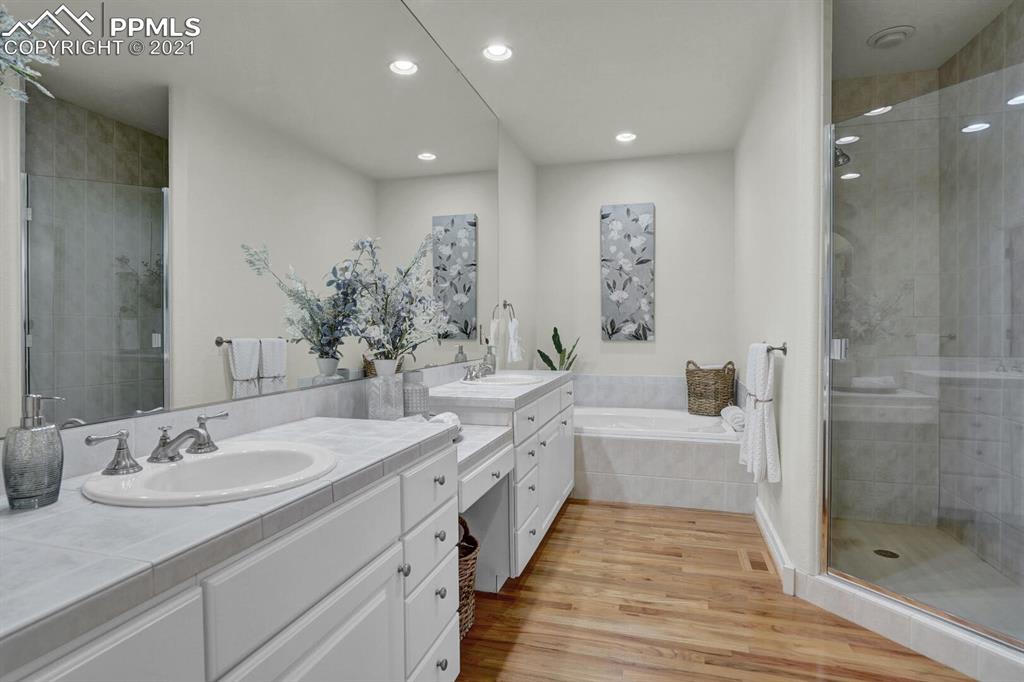 1275 Log Hollow Point