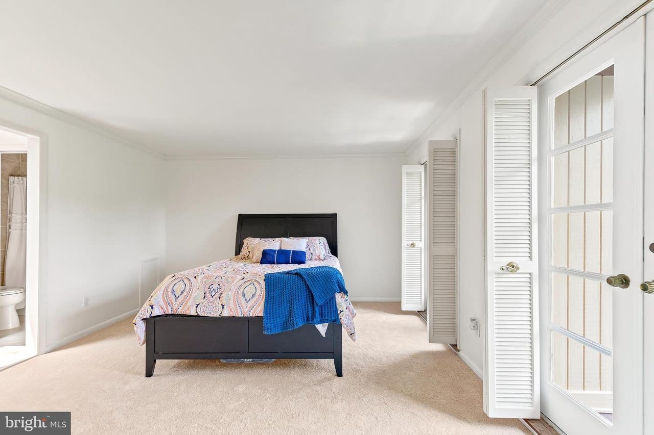 2128 Cathedral Ave NW - Buyer Represented
