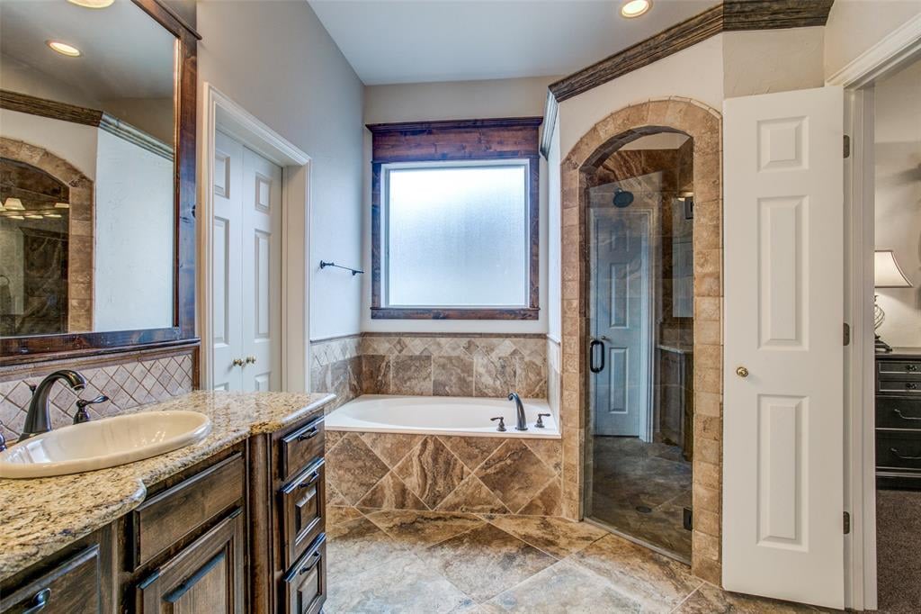 3114 Oakview Dr