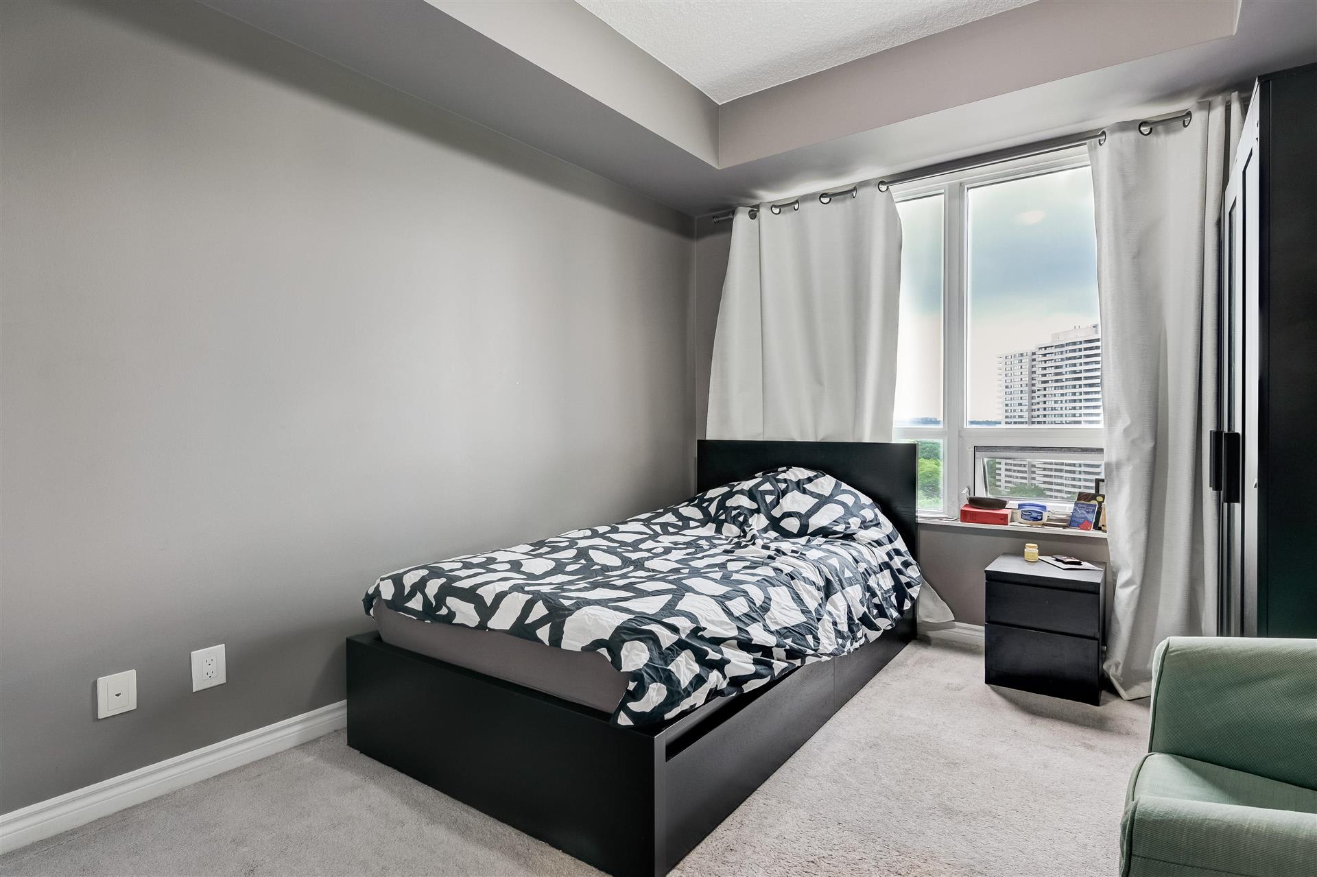 #1201 - 135 Wynford Dr