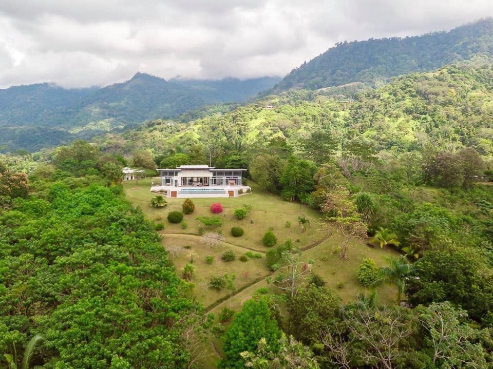 Villa Violeta's Luxury Home Located in Tres Rios.