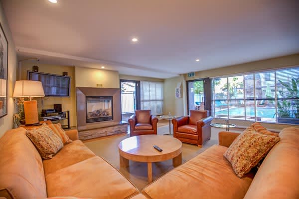 11640 Woodbridge St 103, 110, 207 Studio City, CA