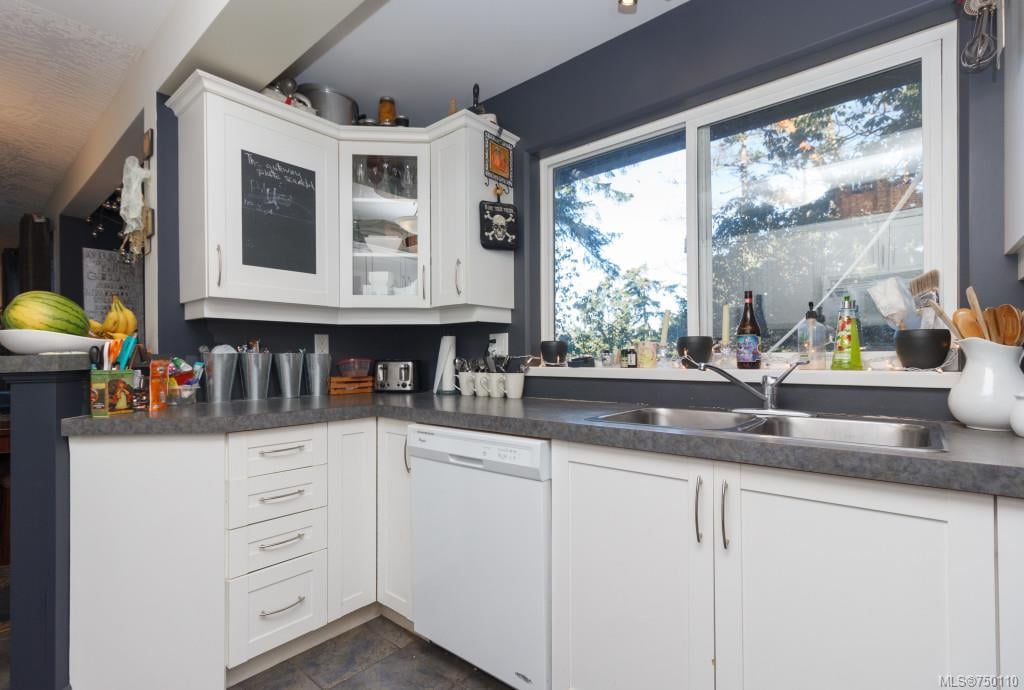632 Olympia Ridge, Langford