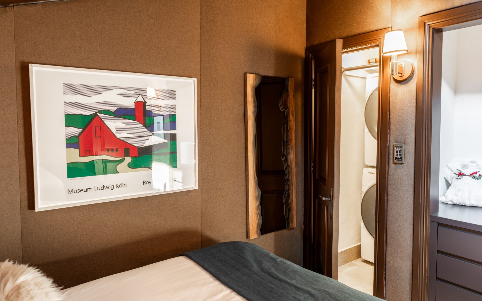 The Lodge at Vail Condominiums #521