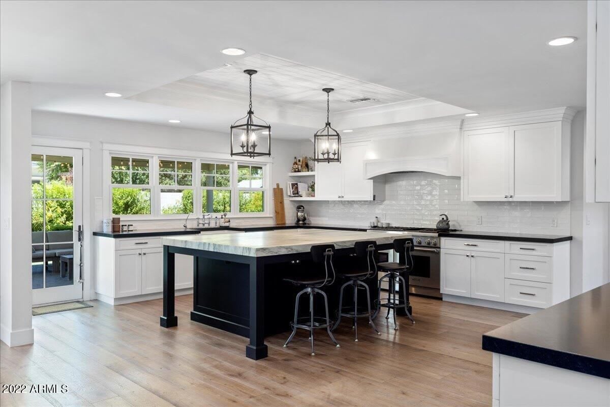 6302 E CALLE DEL PAISANO DR
