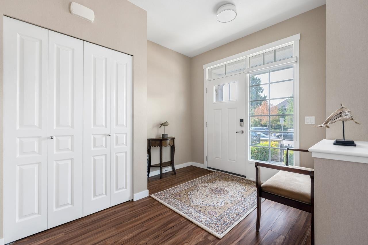 5-10500 Delsom Cres