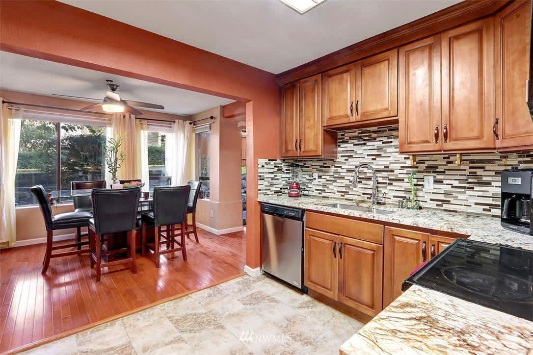 18606 52nd Ave W #211