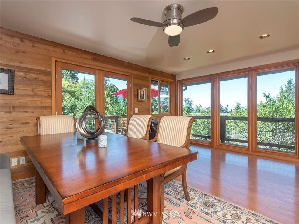 6212 Chennault Beach Dr