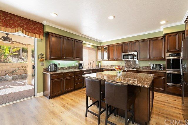3465 Christopher Ln