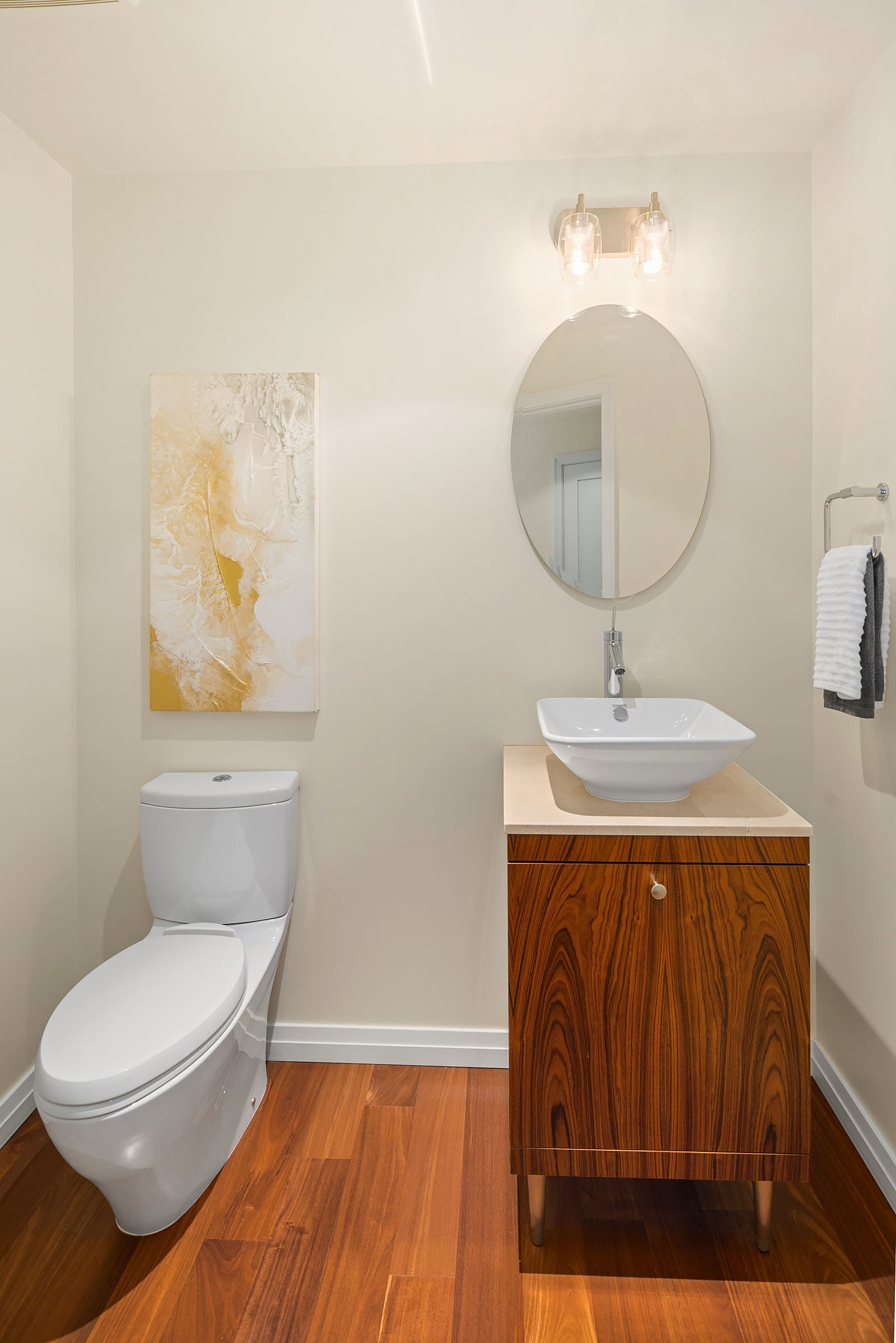 500 106th Avenue NE, Unit 807
