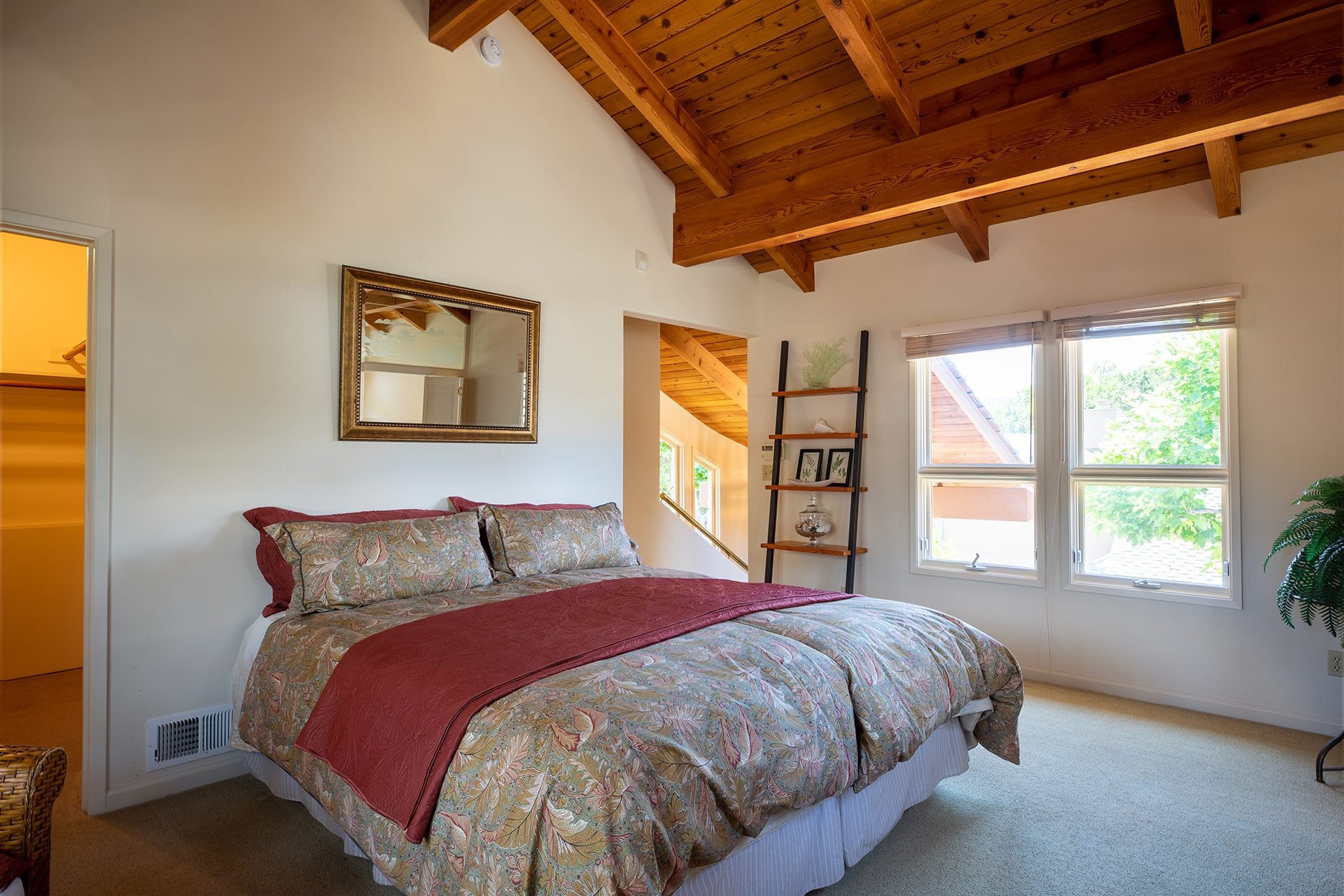 Downtown Carmel Living- San Carlos 4 SE of 12th