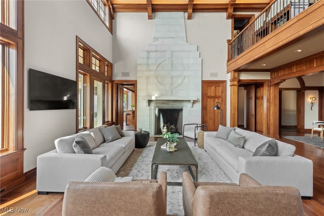 14 Colony Ln